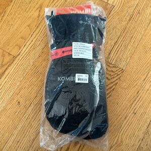 Brand New Men’s Medium Mittens Kombi